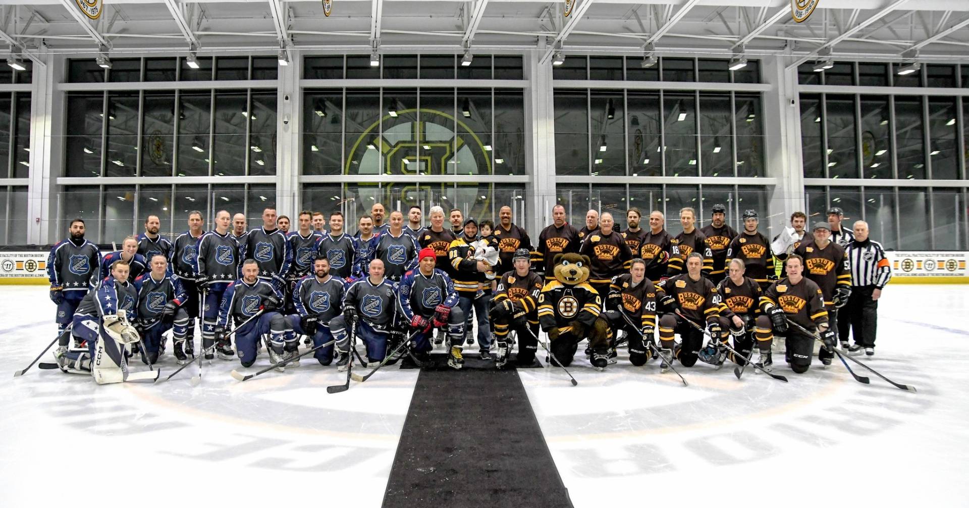 Westford police officers play in fundraiser hockey game against former Bruins