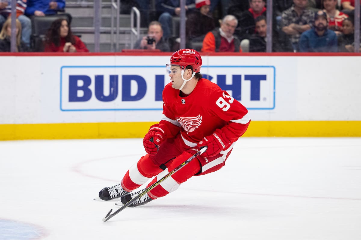 Inexcusable Red Wings Effort In Loss To Flyers / DHN