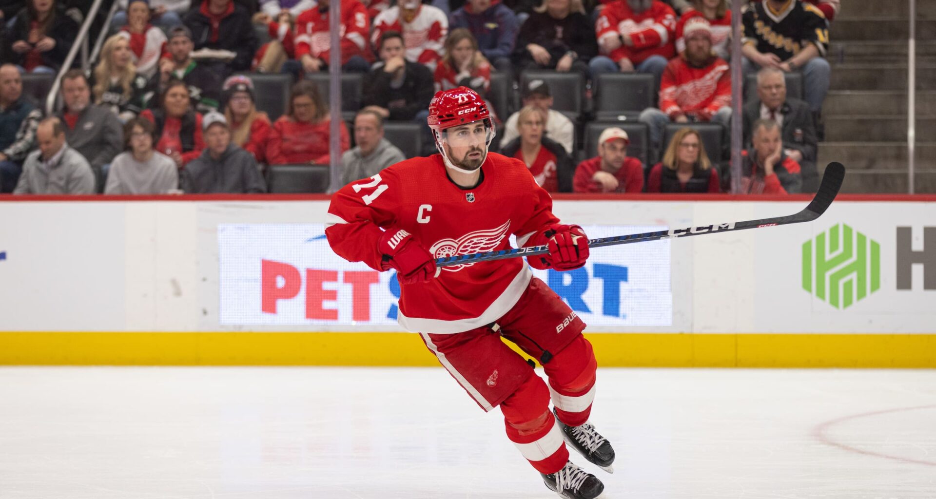 Red Wings Fall To 10th In East