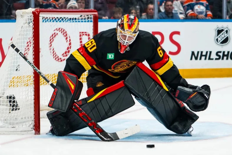 NHL: Edmonton Oilers at Vancouver Canucks