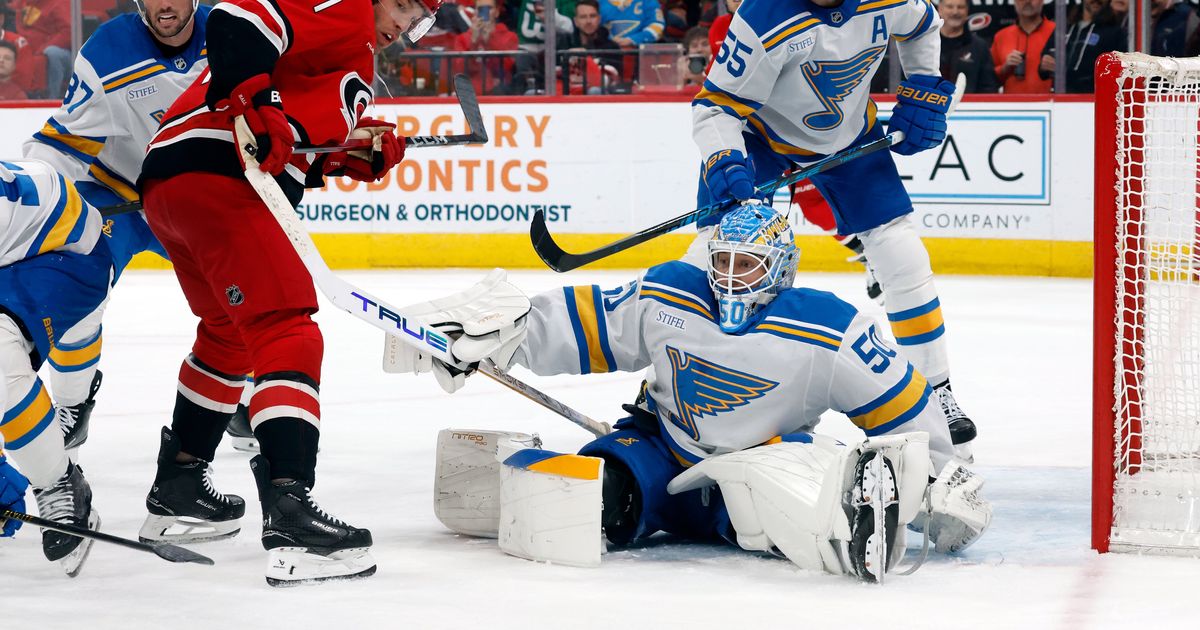 Snuggerud scores 2, Binnington stops 31 shots as Blues beat East-leading Hurricanes 3-1 :: WRAL.com