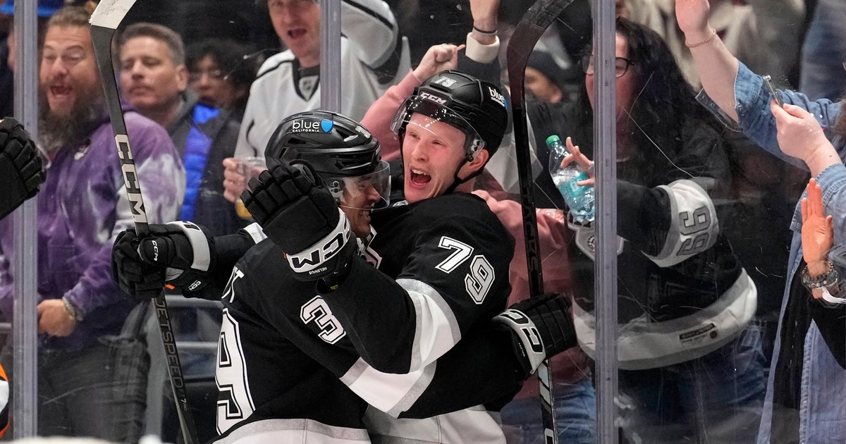 Panarin leads LA Kings past Islanders 5-3 for their 1st victory under interim coach D.J. Smith