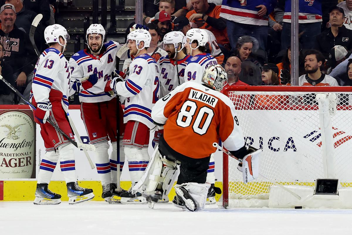 Power Play Dominates as Rangers Roll Past Flyers