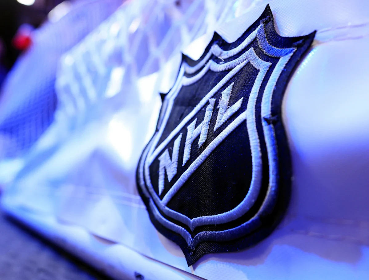 Who's in 2026 NHL playoffs? Updated standings, bracket, tiebreakers