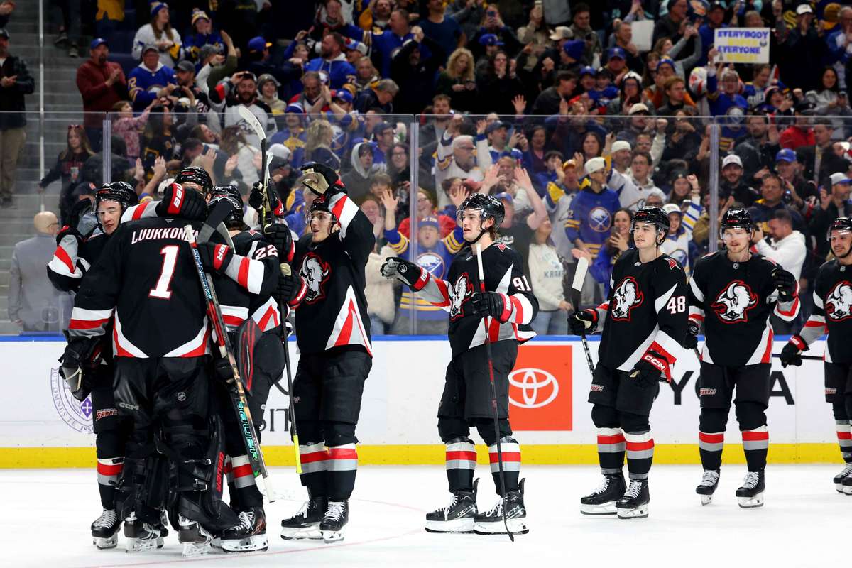 NHL roundup: Sabres get the win in shootout, Bruins and Stars score six