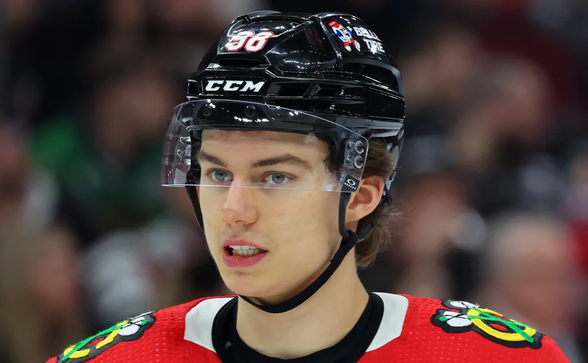 Blackhawks' Jeff Blashill dodges question about Connor Bedard and Anton Frondell