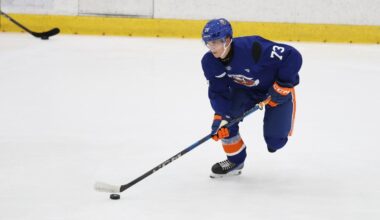 Islanders' first-rounder Victor Eklund coming stateside