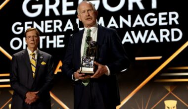 Nill signs 2-year contract to remain Stars GM