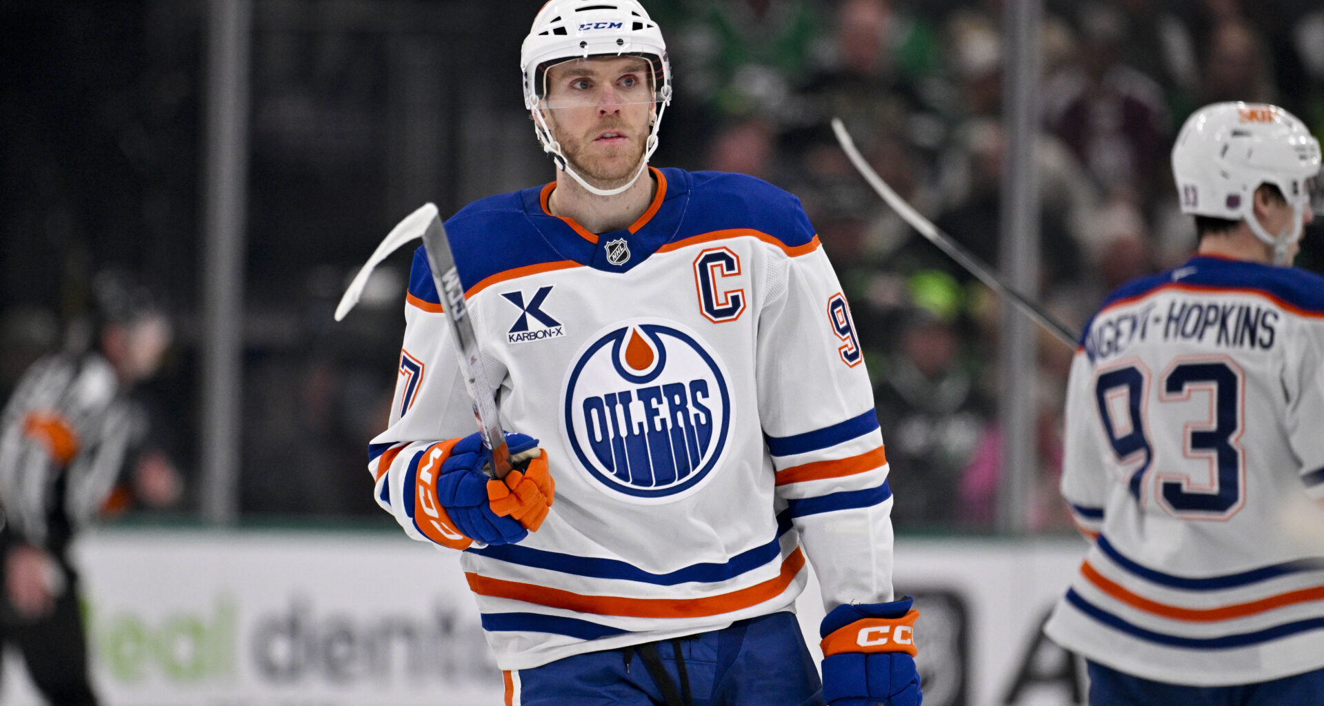 Edmonton Oilers center Connor McDavid (97) looks on at the American Airlines Center.