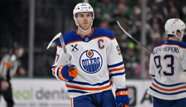 Edmonton Oilers center Connor McDavid (97) looks on at the American Airlines Center.