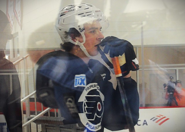 NHL Philadelphia Flyer Porter Martone - Windfelder