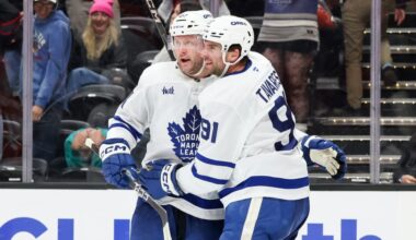 Tavares scores with 5 seconds left in OT, Maple Leafs recover to edge Ducks