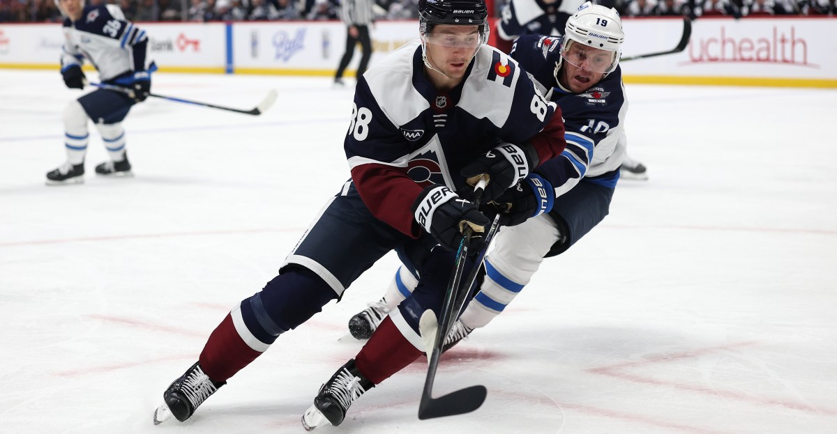 Preview: The Sky-High Avs Fly to Winnipeg to Face the Jets in a Central Division Duel