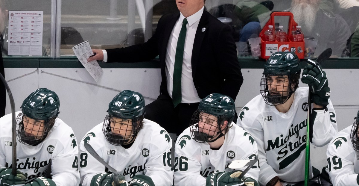 Michigan State Spartans Hockey Round 1 Preview: Connecticut Huskies