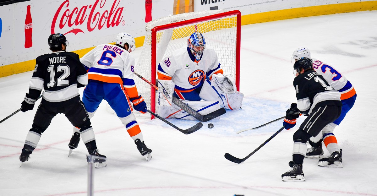 Kings 5, Islanders 3: Chasing their tails