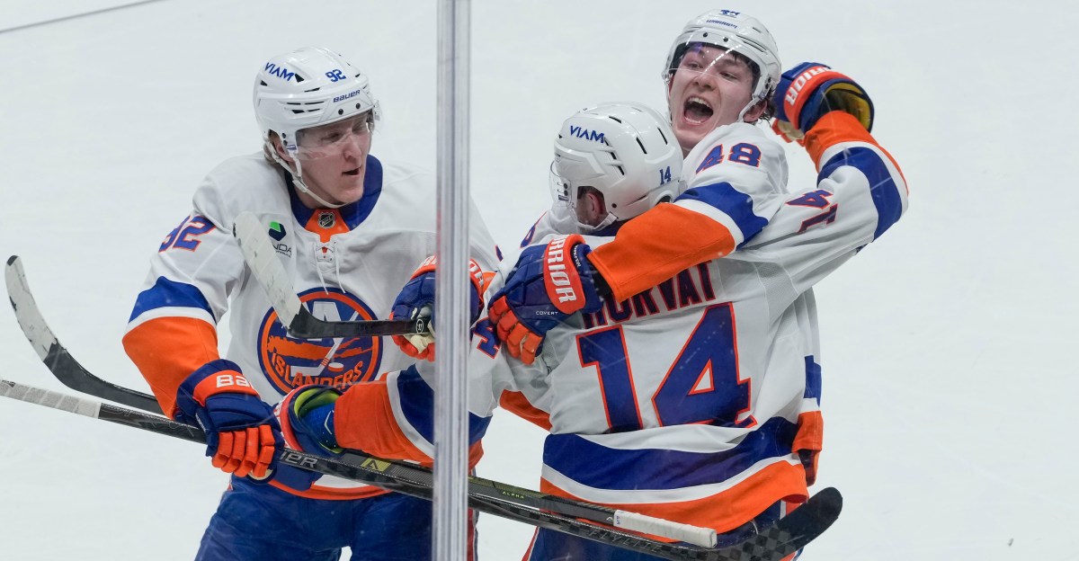 Islanders 2, Sharks 1 (OT): Horvat winner keeps Isles perfect in overtime