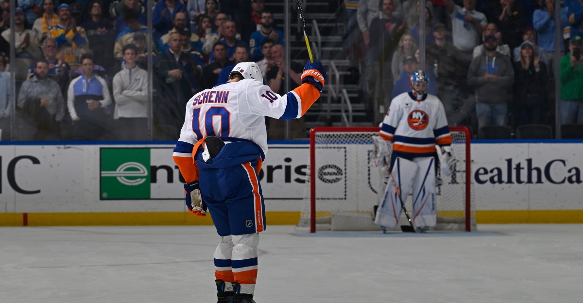 Islanders 4, Blues 3 (OT): Barzal caps 3-goal comeback