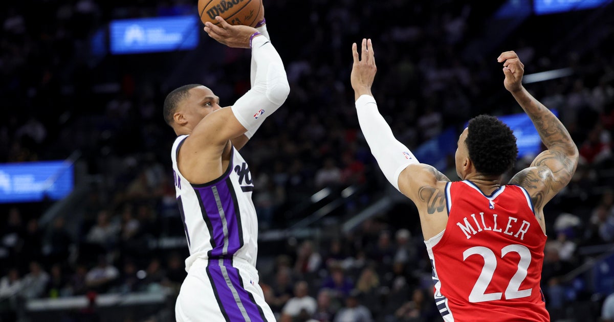 Westbrook has triple-double in Kings' 118-109 win as Clippers lose Leonard to sprained ankle