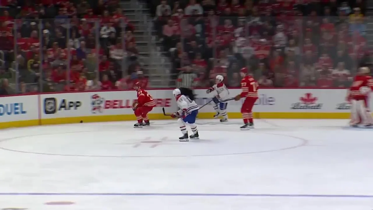 Alex DeBrincat with a Goal vs. Montréal Canadiens