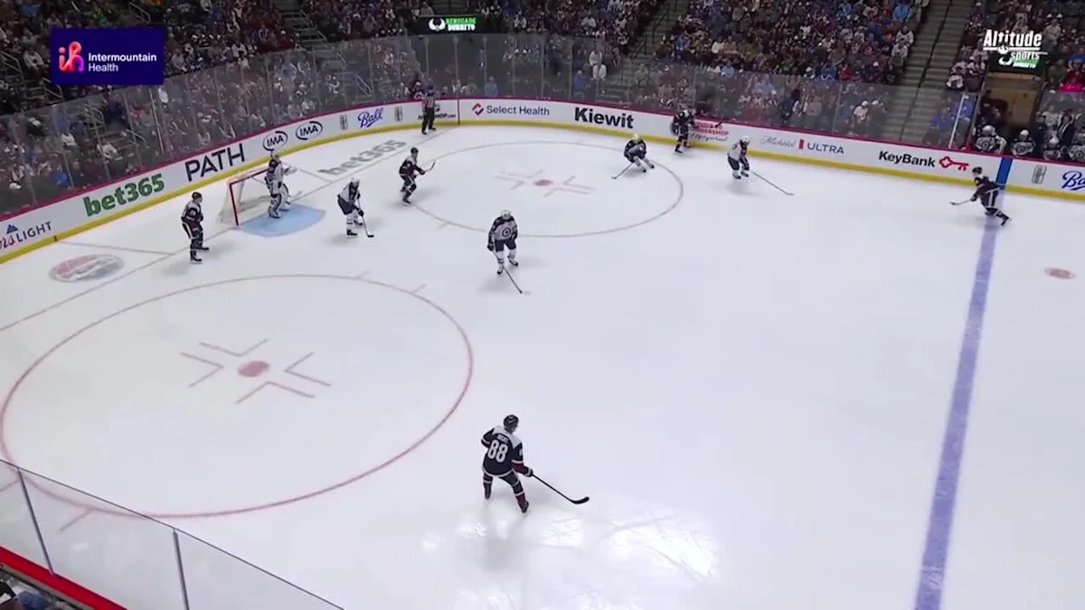 Brock Nelson with a Powerplay Goal vs. Winnipeg Jets