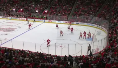 Moritz Seider with a Powerplay Goal vs. Calgary Flames