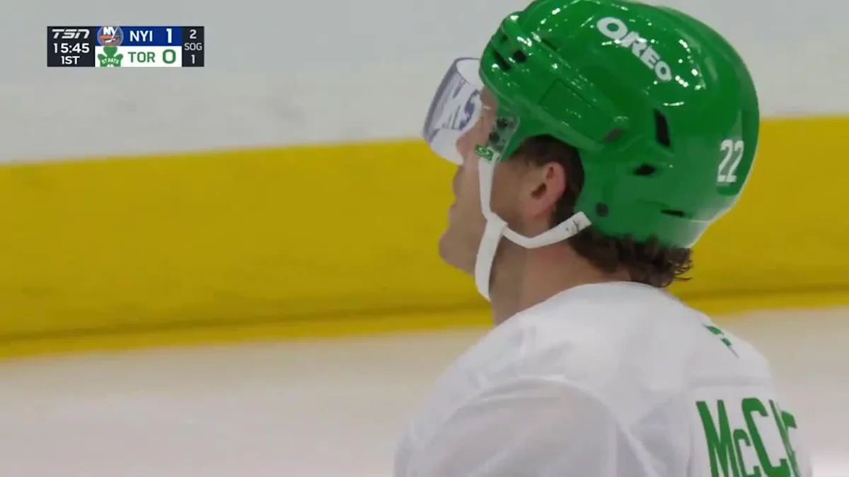 Brayden Schenn with a Powerplay Goal vs. Toronto Maple Leafs