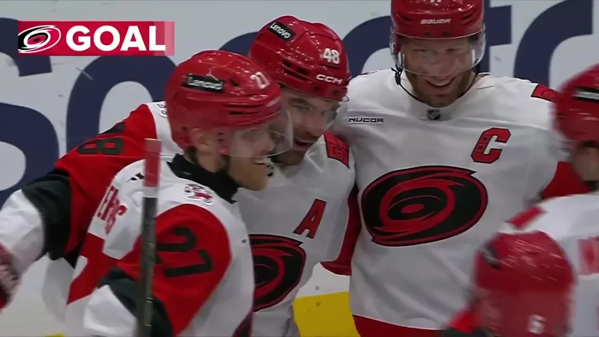 Jordan Martinook with a Goal vs. Tampa Bay Lightning