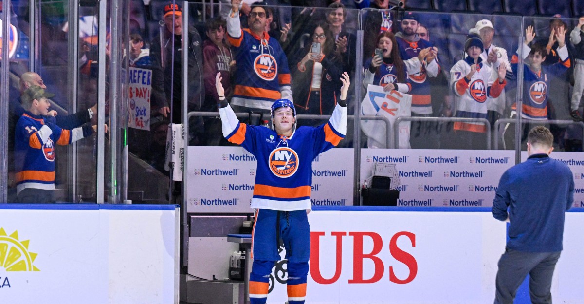 Islanders News: Heading west with magic in their pocket