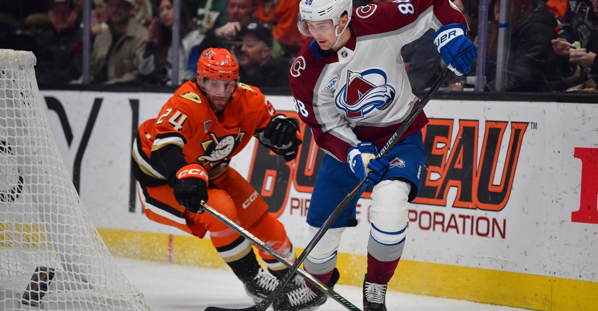 Recap: Avalanche clip Ducks 5-1