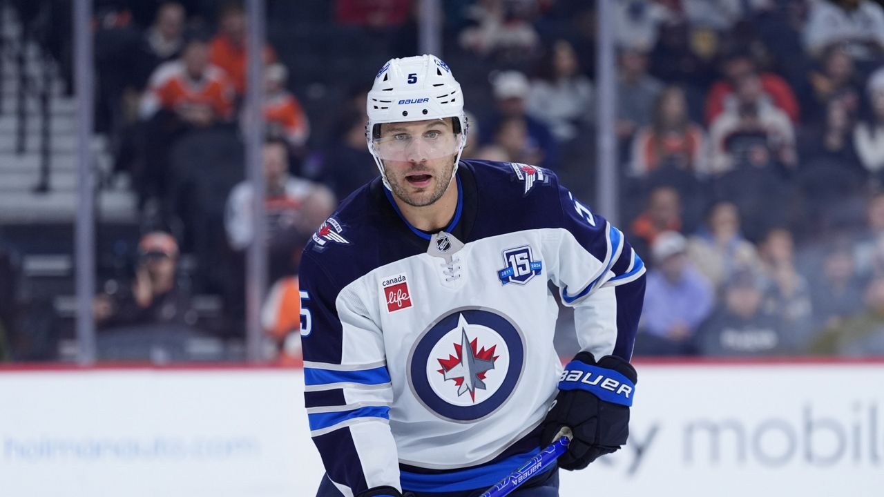 defenseman luke schenn