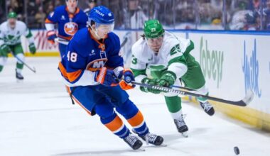 In Toronto debut, Islanders' Matt Schaefer is the hottest ticket in town
