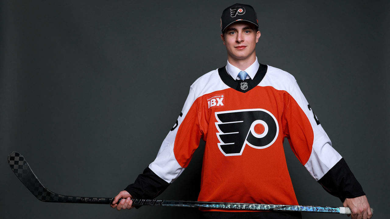 Martone, No. 6 pick in 2025 Draft, signs entry-level contract with Flyers