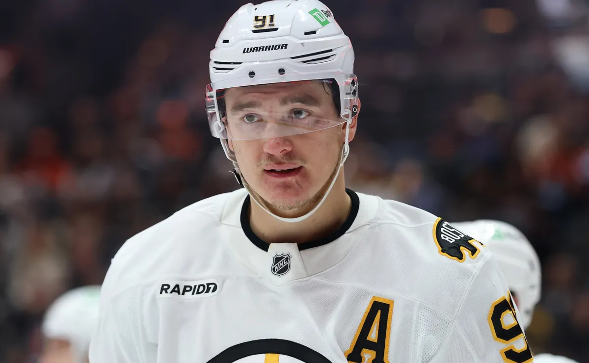 Bruins' Nikita Zadorov admits embarrassment after loss to Maple Leafs amid playoff race