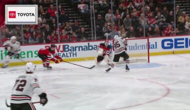 Mikheyev Capitalizes on Turnover | Chicago Blackhawks