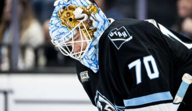 Mammoth suffer first home shutout of season in 4-0 loss to Blackhawks