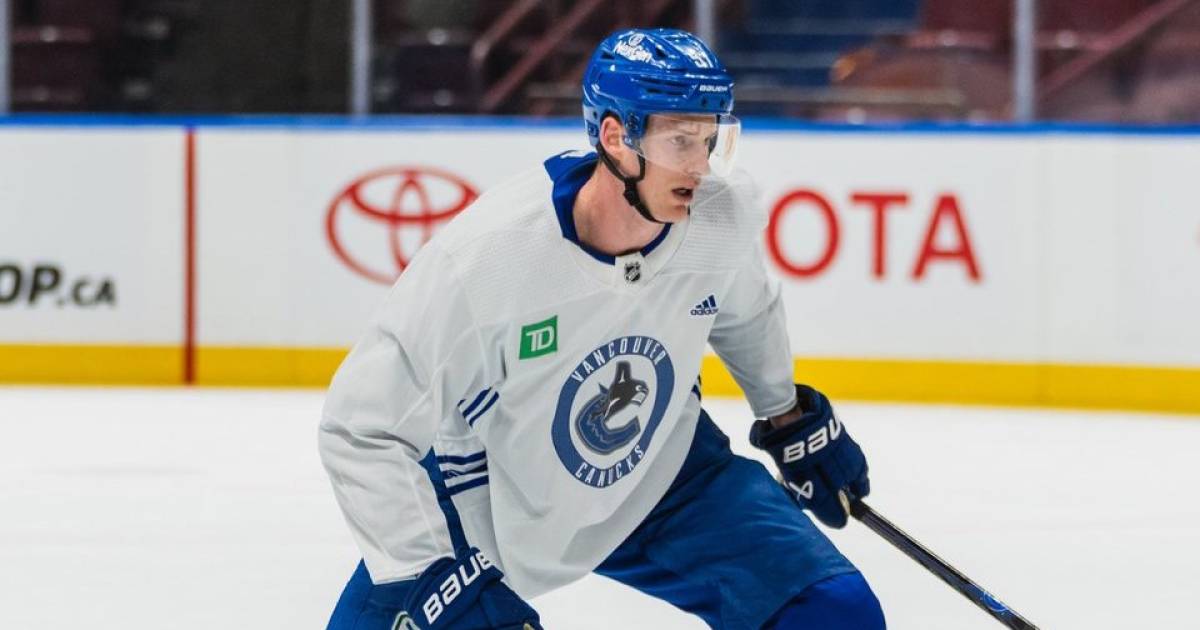 Vancouver Canucks Trade Grades: Tyler Myers walks tall back to Texas