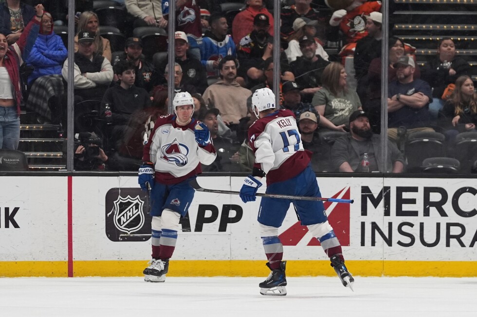 NHL-leading Avalanche win in shootout to end Stars' 10-game winning streak