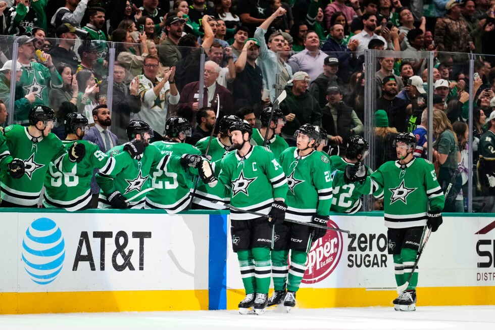 Benn's power-play goal, Oettinger's 25 saves lead Stars past Golden Knights 2-1