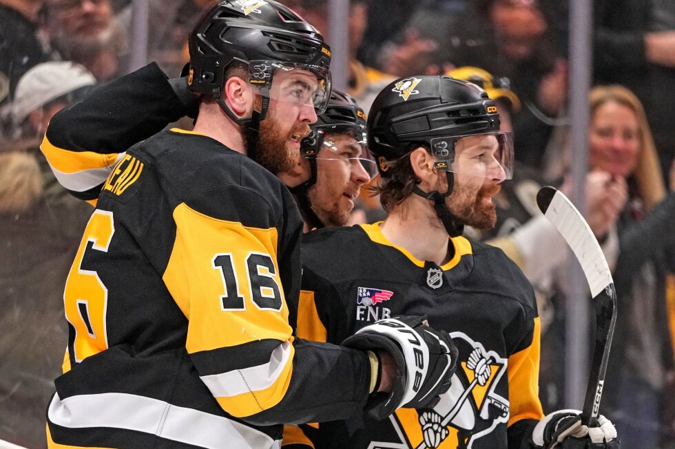Rust and Kindel help the Penguins beat the Golden Knights 5-0