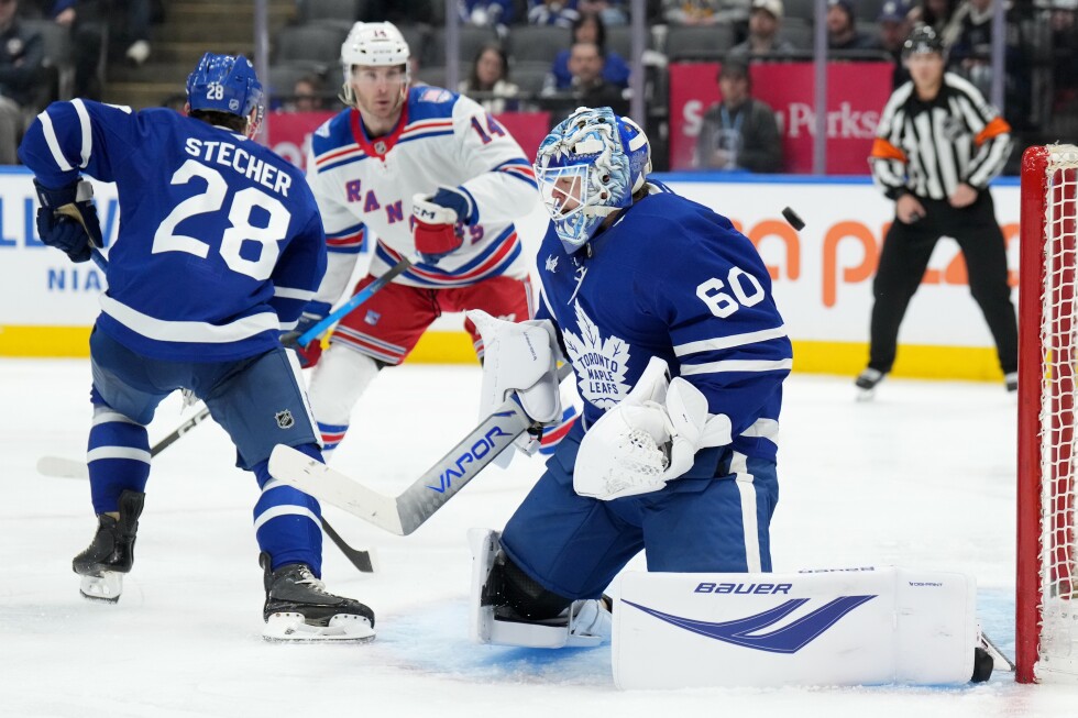 Maple Leafs beat Rangers 4-3, eliminating New York from playoff contention