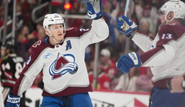 MacKinnon stars as the Avalanche beat the Blackhawks 4-1 to clinch playoff spot