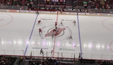 Blackhawks crumble late against Devils as defensive issues continue