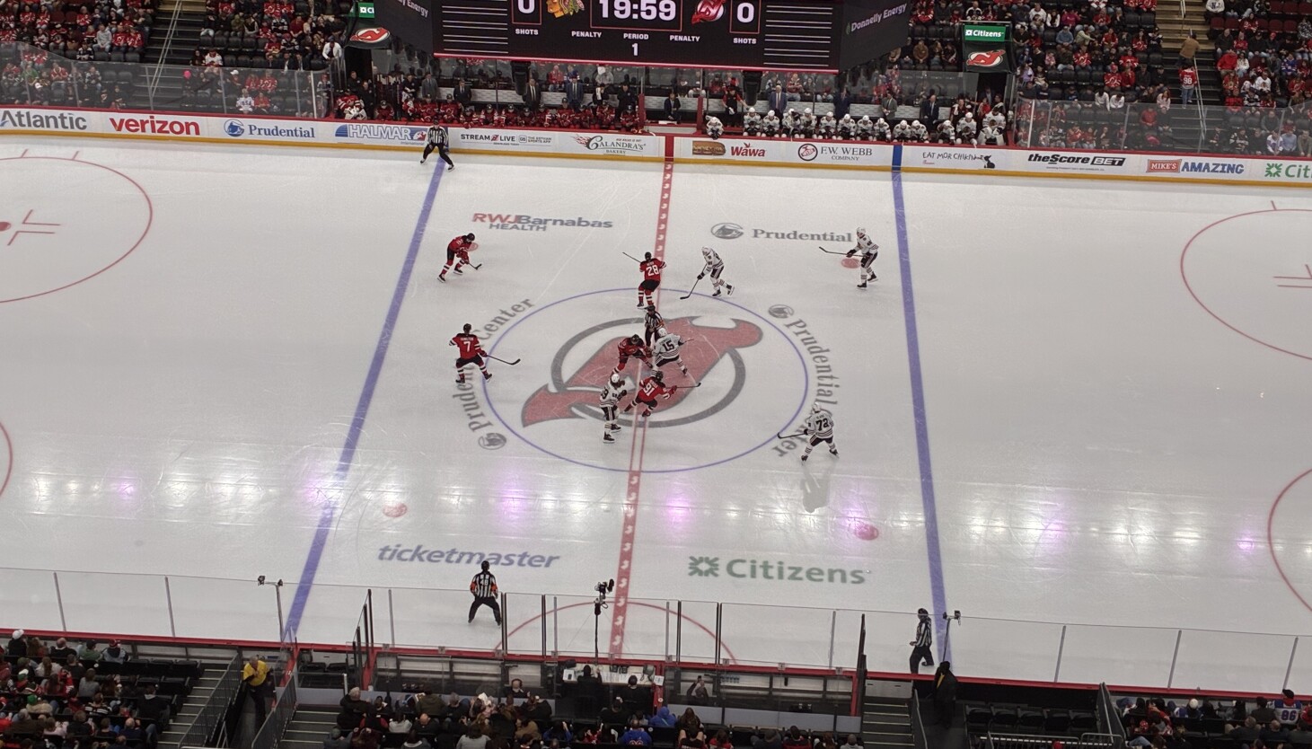 Blackhawks crumble late against Devils as defensive issues continue