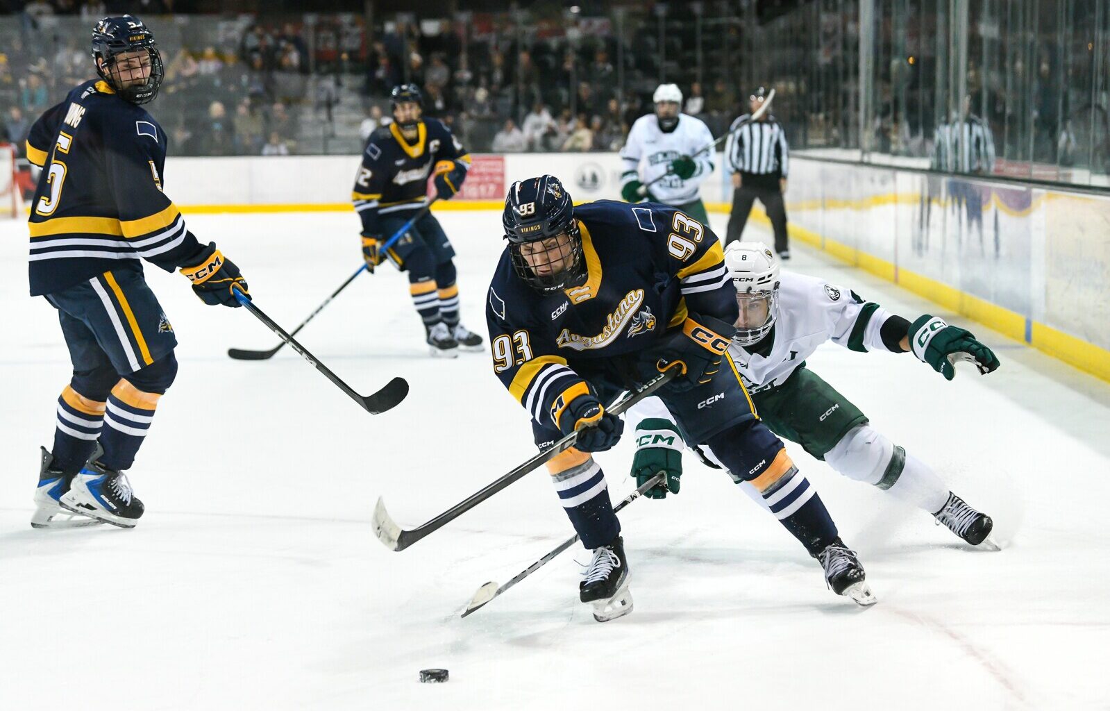 Beavers, Vikings meet again in CCHA playoff quarterfinal sequel