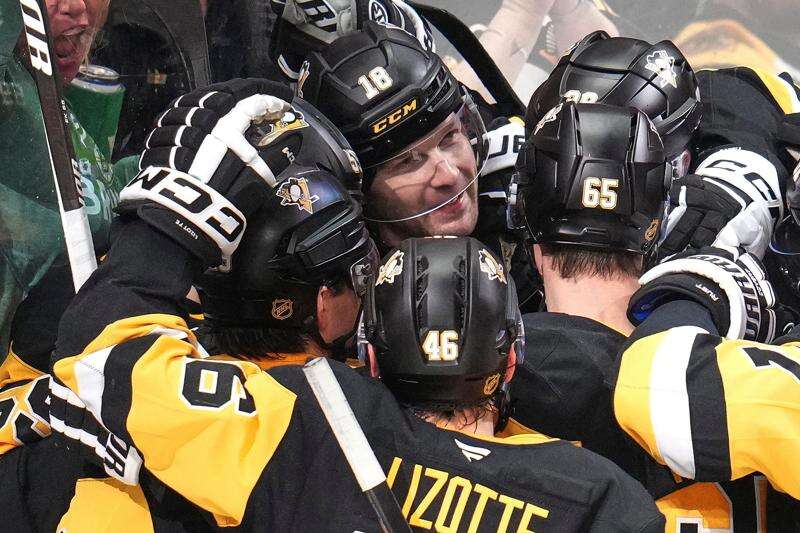 Tommy Novak scores in OT to lift the Penguins past the Bruins, 5-4 – Butler Eagle
