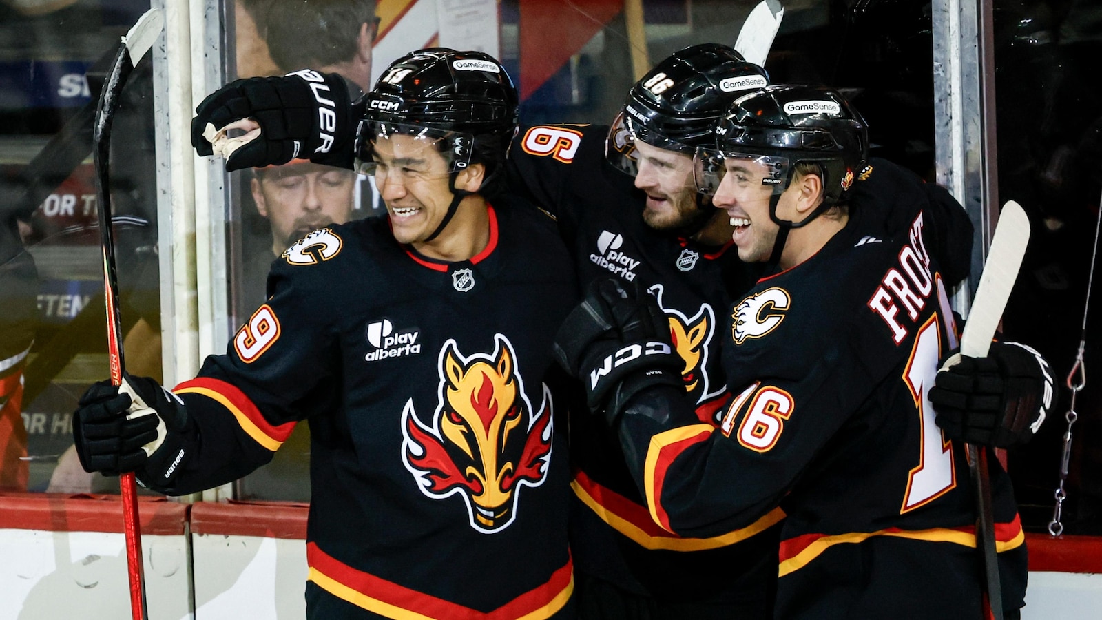 Joel Farabee scores 2 goals as Flames edge Hurricanes 5-4
