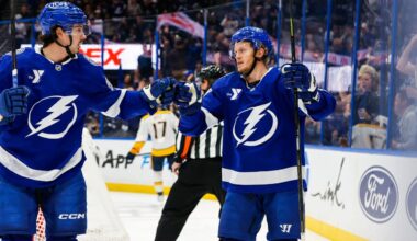 Lightning break tie in 3rd, Predators fail to pad wild-card lead
