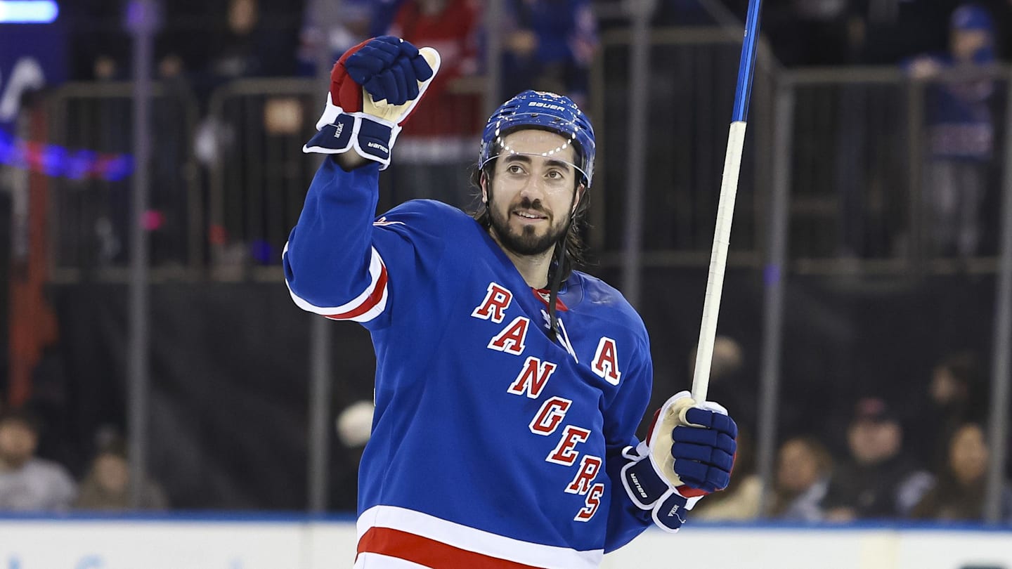 Mika Zibanejad Passes Wayne Gretzky in Category on All-Time NY Rangers List