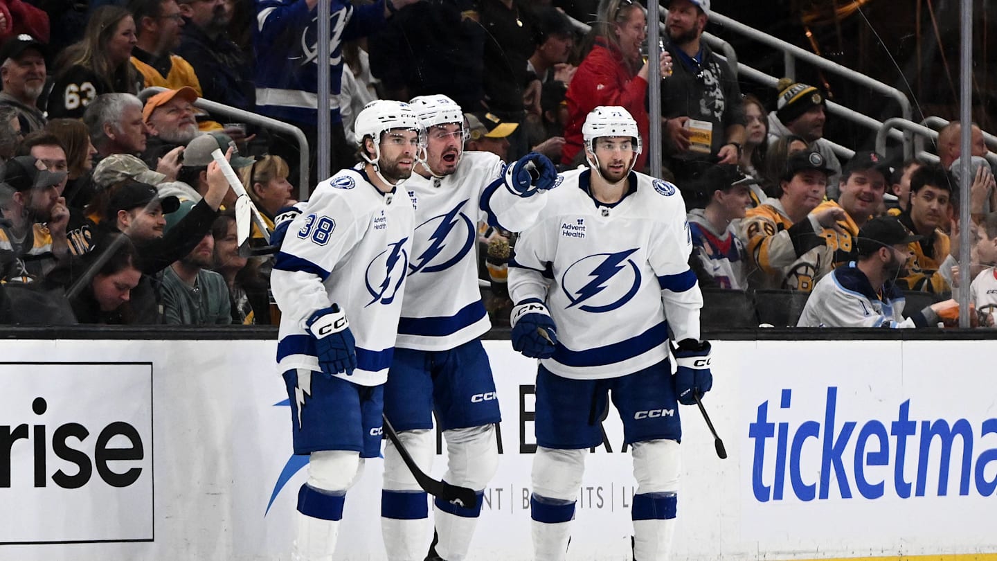 The Lightning Come Home to Face the Red Wings in Critical Game