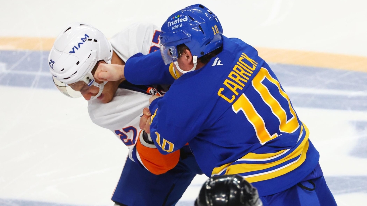 Islanders tie it late in third but give it right back in loss to Sabres
